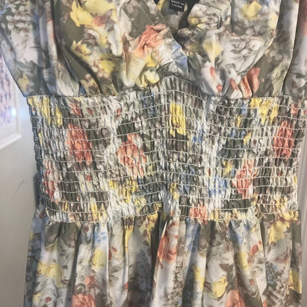 Danielle Bernstein Multicolor Smocked Floral Dress Women’s Size Small - Picture 8 of 9